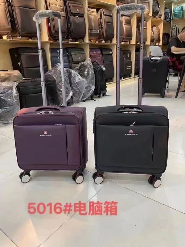 OEM ODM Viagem ao ar livre Caminhadas Impermeável Escola Casual Mochila De Desporto Interlayer