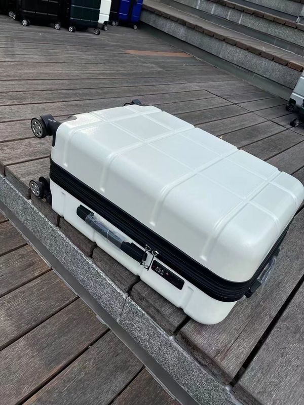 Novo Design Carry On Suitcase ABS+PC Set de bagagem Sacos de viagem de concha dura