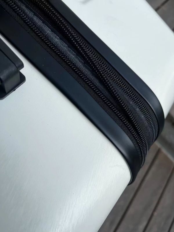 Novo Design Carry On Suitcase ABS+PC Set de bagagem Sacos de viagem de concha dura
