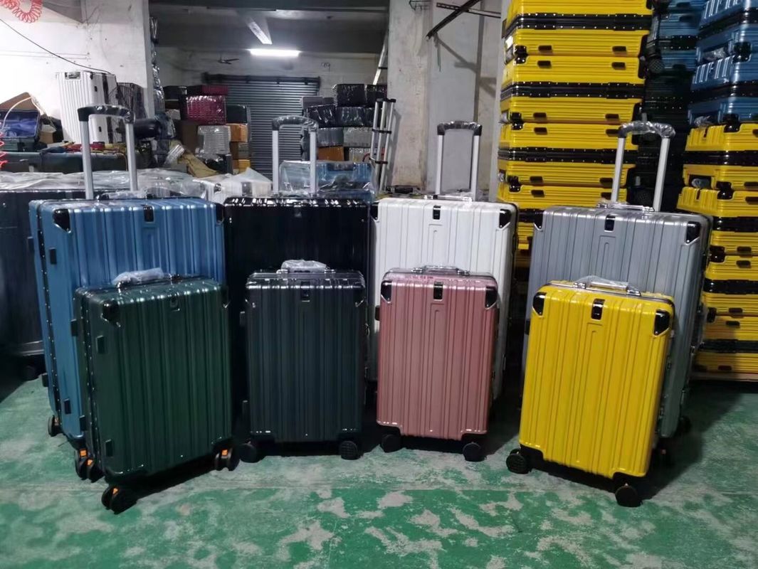 Produtos por grosso Estrutura de alumínio ABS - PC Set de bagagem de viagem para viagens ao ar livre
