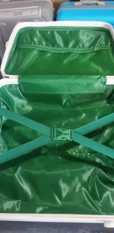 Unisex 18 20 24 polegadas Material ABS durável e forte Maleta de embarque para meninos e meninas