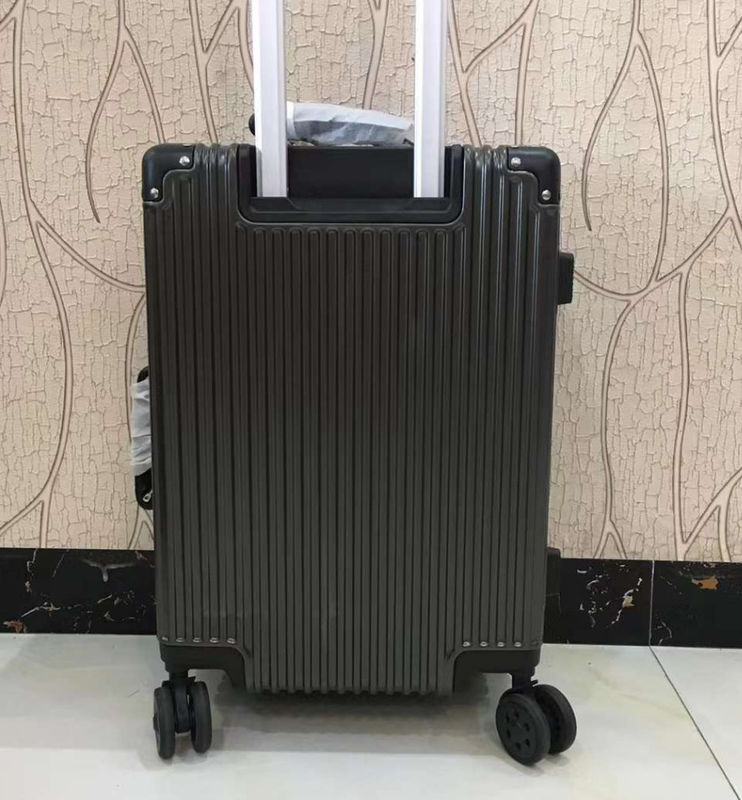 Bolsa de alta qualidade de maleta giratória de bagagem feita na China PC + ABS bagagem com porta-copas