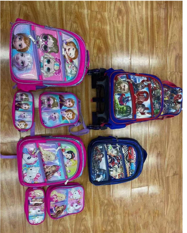 Novas mochilas de três peças para alunos do Ensino Fundamental 2o e 5o anos