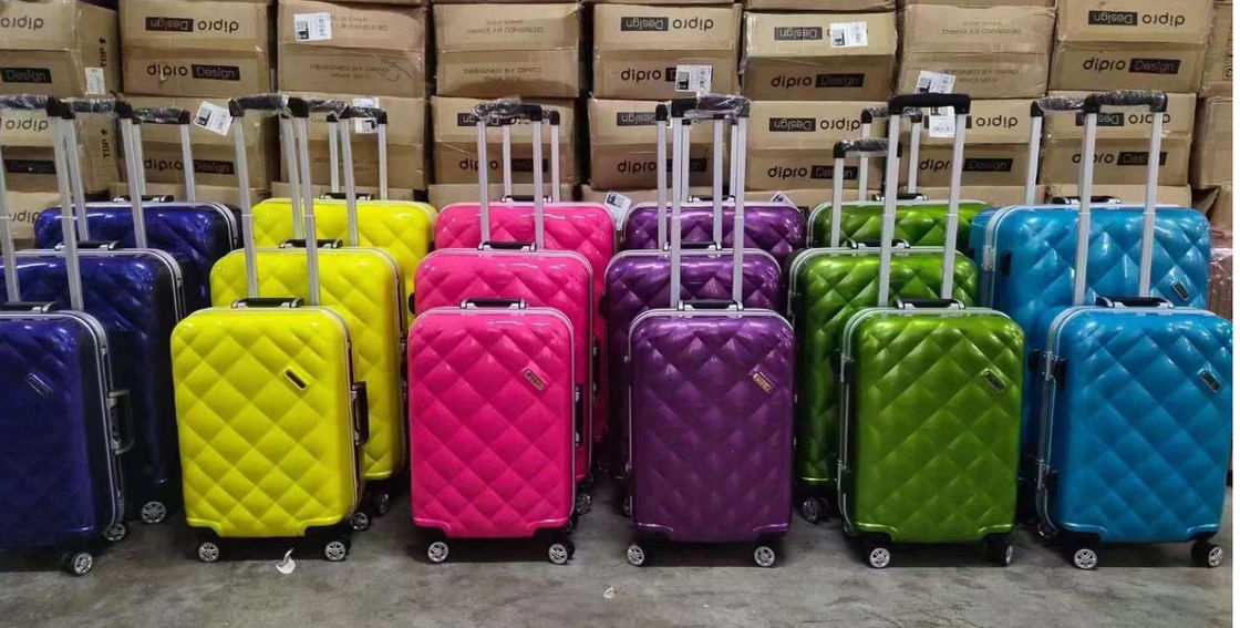 Smart Carry On Baggage Laptop Top Stand Bolsas de viagem Roupas com carrinho Bolsas escolares Pacotes Carrinhos de rodas