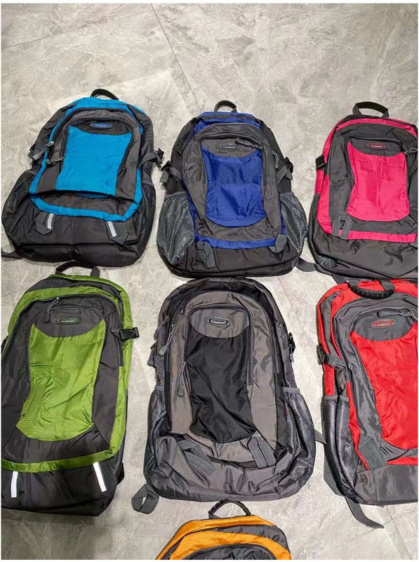 Moda Marca de luxo Homens Mulheres Mochila de computador portátil Computador notebook Bolsa escolar Grande armazenamento Bolsas de viagem casuais Unisex