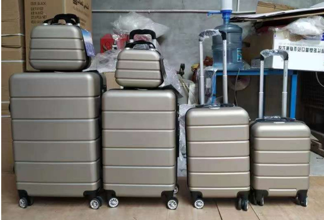 Fábrica Chinesa Carregar em bagagem de viagem 3 malas Trolley Set Multifuncional Tsa Lock Universal Wheel Baggage Set