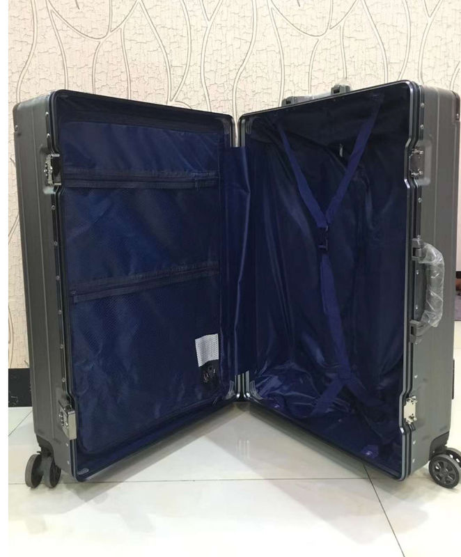 Bagagem Carregar em bagagem maletas conjuntos de maleta personalizada venda a quente de alumínio 28 polegadas giratório Unisex