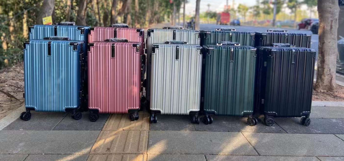 Conjunto de bagagem ABS expansível com fechadura da TSA Conjunto de bagagem de boa qualidade de 4 peças Maleta de viagem estilo viagem de negócios