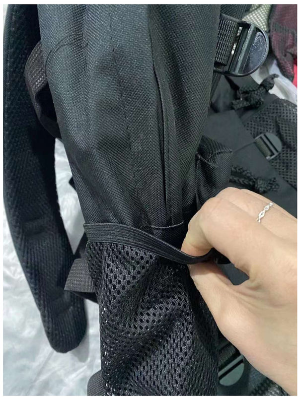 Mochilas de viagem Mochila à prova d'água Moda e causalidade com alça macia e cinto de ombro Mochila de cabine
