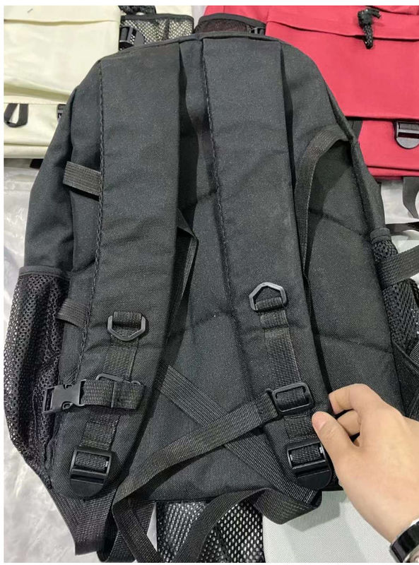 Mochilas de viagem Mochila à prova d'água Moda e causalidade com alça macia e cinto de ombro Mochila de cabine