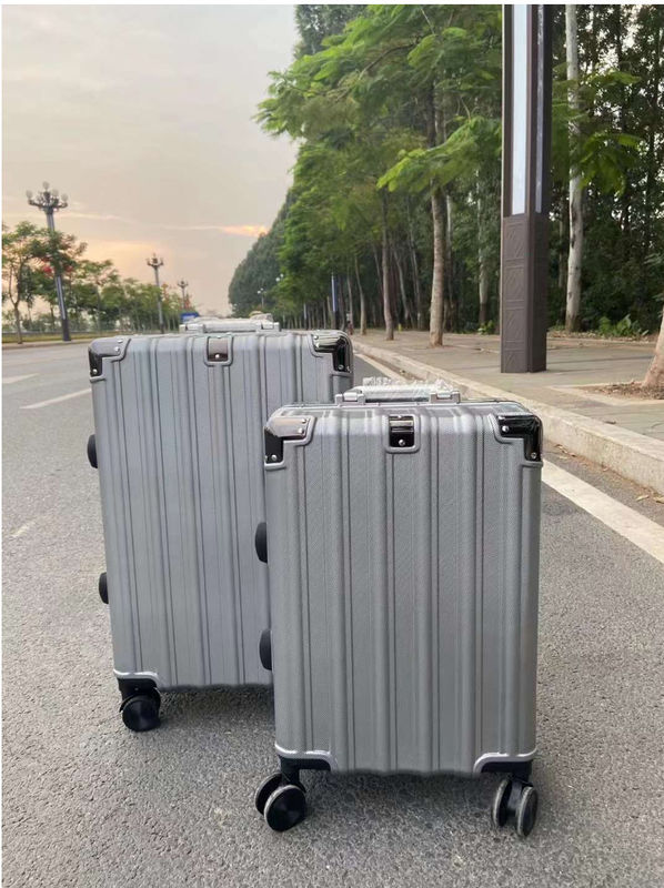 Nova bagagem com rodas para o lado duro bagagem vertical mala rolante leve para viajar férias