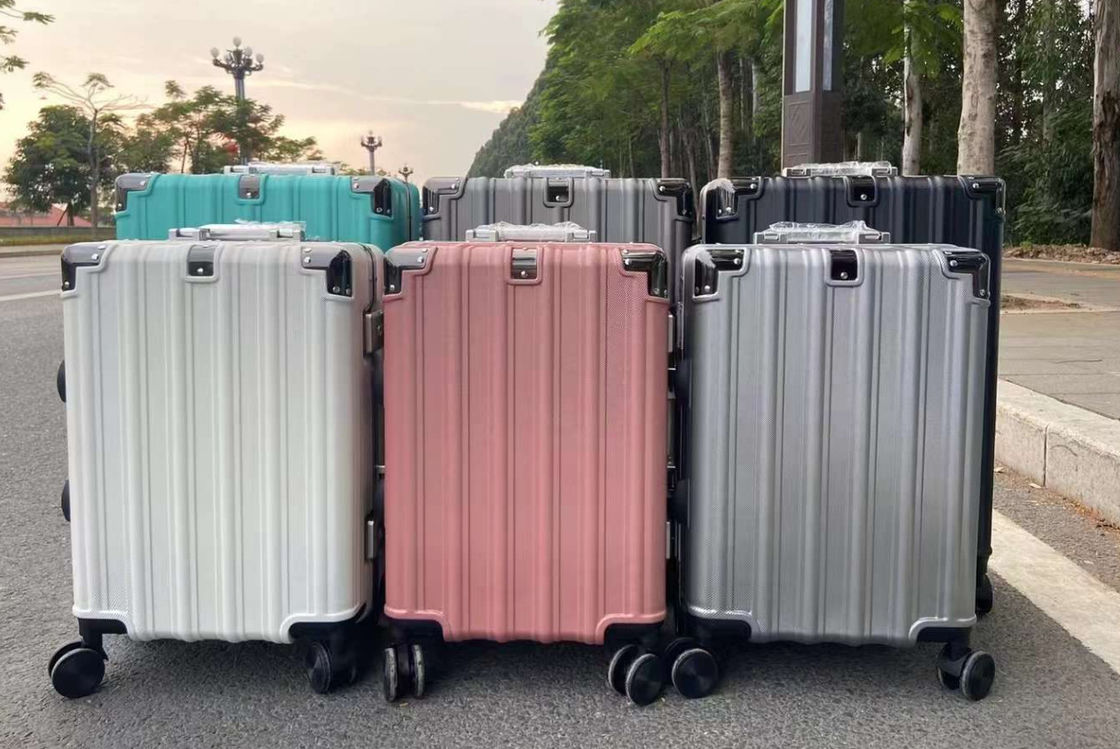 Nova bagagem com rodas para o lado duro bagagem vertical mala rolante leve para viajar férias